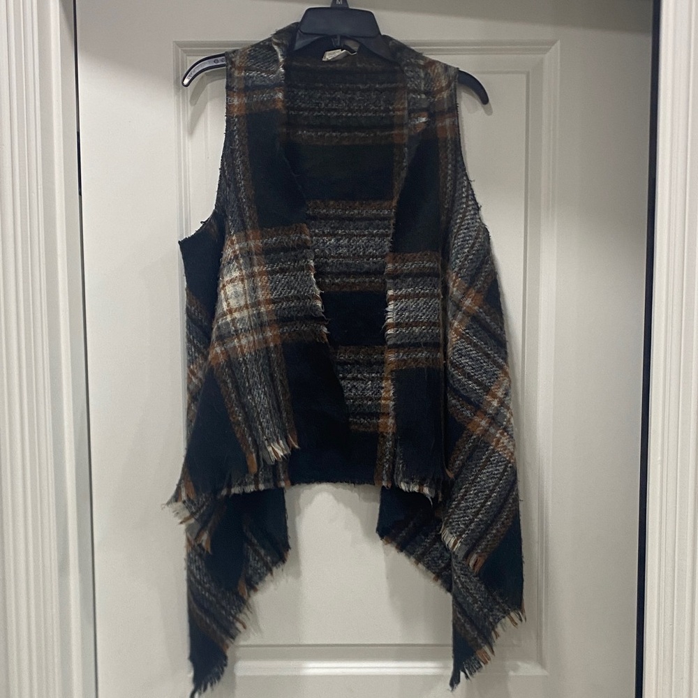 Chic Plaid Fringe Vest - Black and Brown